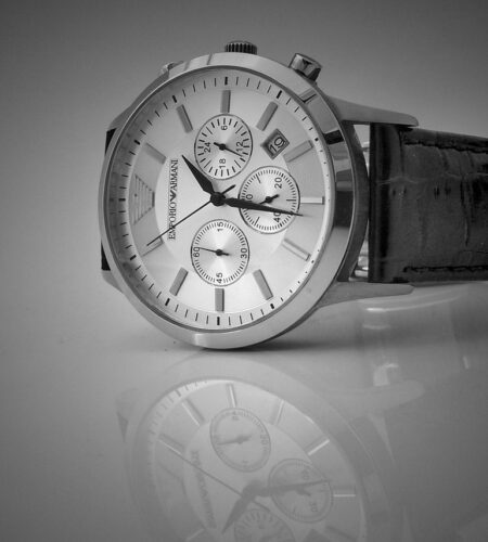 How Tight Should a Watch Be? Simple Rules for Comfort, Security, and Style